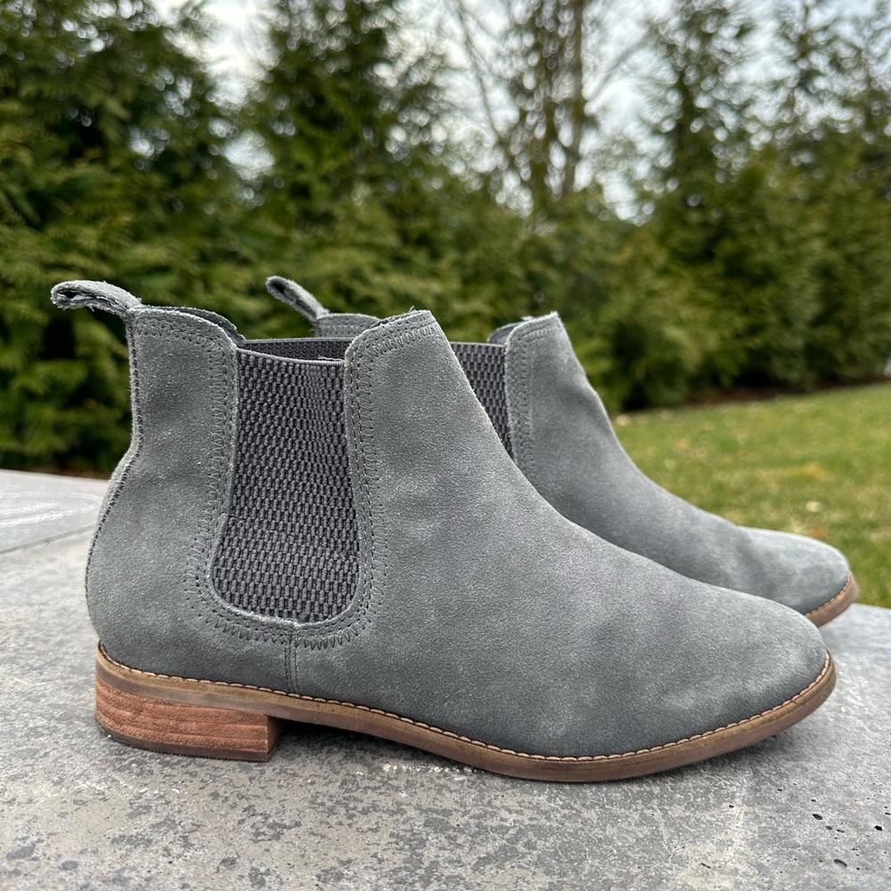 EUC TOMS women’s booties